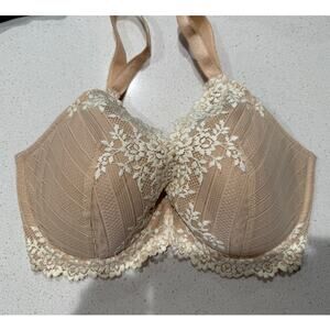 Wacoal Embrace Lace‎ Underwire Contour Bra in Nude 34DDD